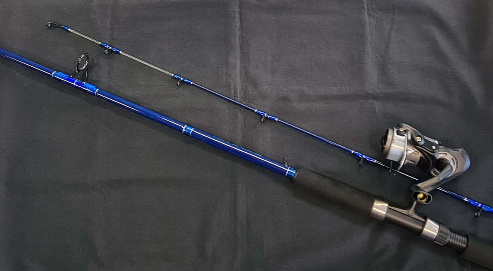KOMODO FISHING ROD & OKUMA REEL COMBO 8-12KG HIRE#9 - REEL 'N' DEAL TACKLE
