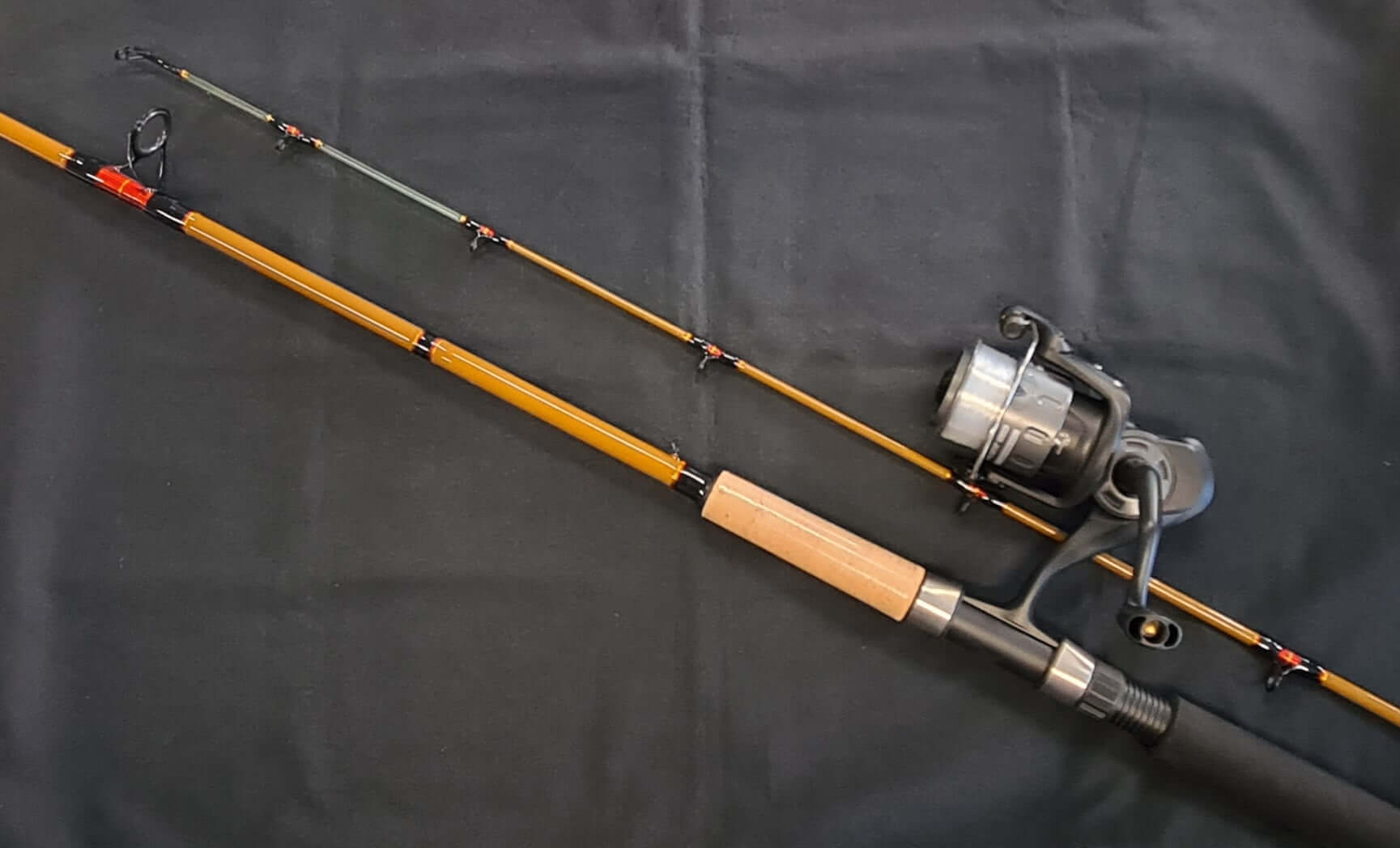 KOMODO FISHING ROD & OKUMA REEL COMBO 4-8KG HIRE#5 - REEL 'N' DEAL TACKLE
