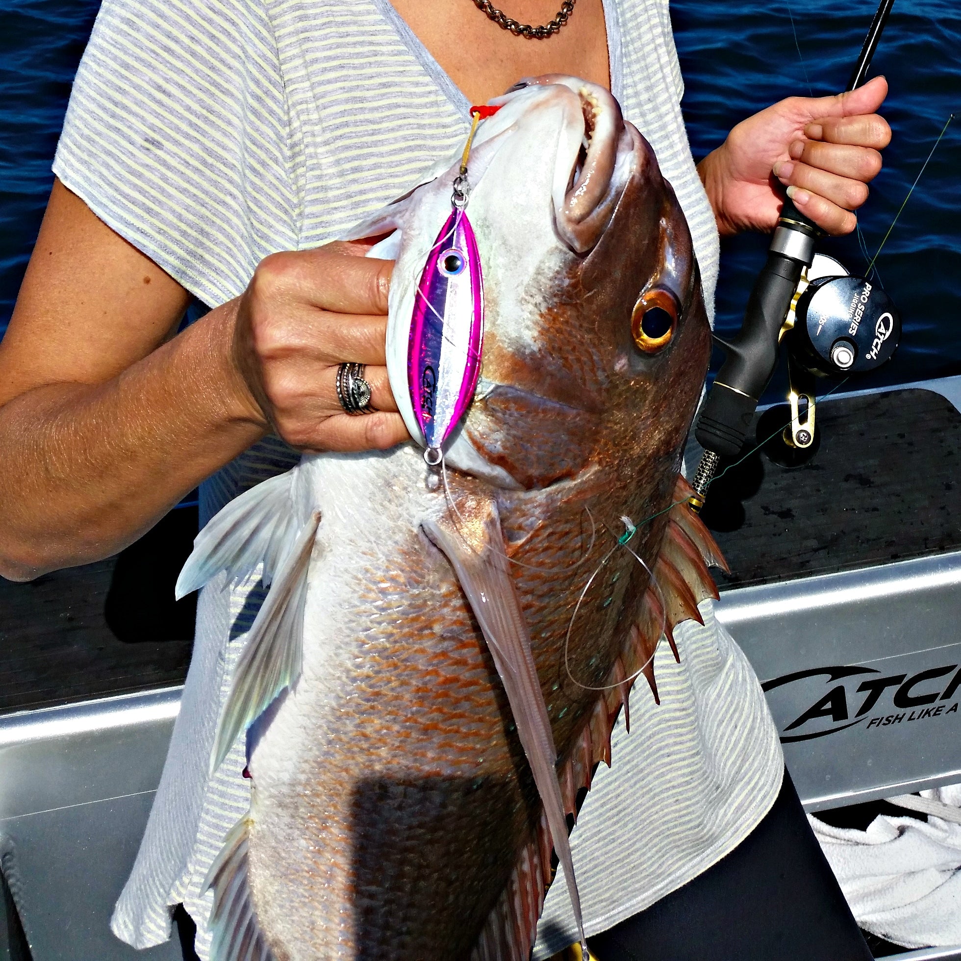 CATCH 100g THE BOSS SLOW PITCH MICRO JIG - REEL 'N' DEAL TACKLE